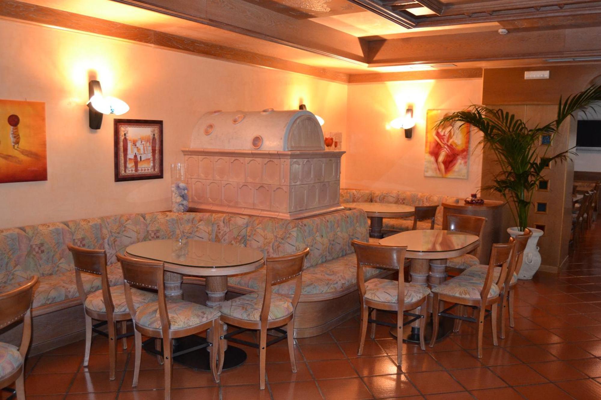 Hotel Vittoria Фолгария Екстериор снимка