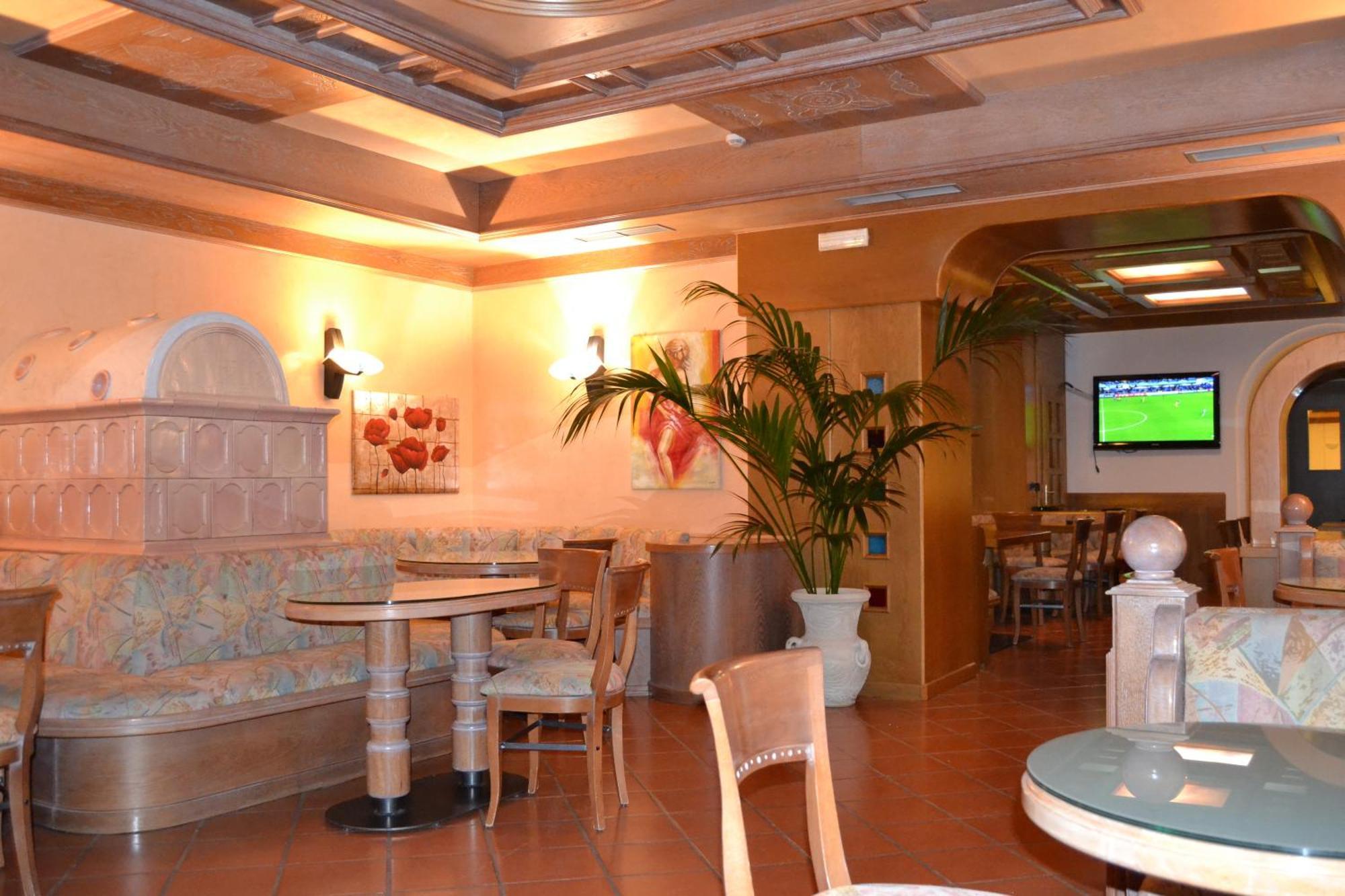 Hotel Vittoria Фолгария Екстериор снимка