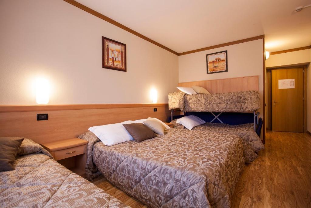 Hotel Vittoria Фолгария Стая снимка