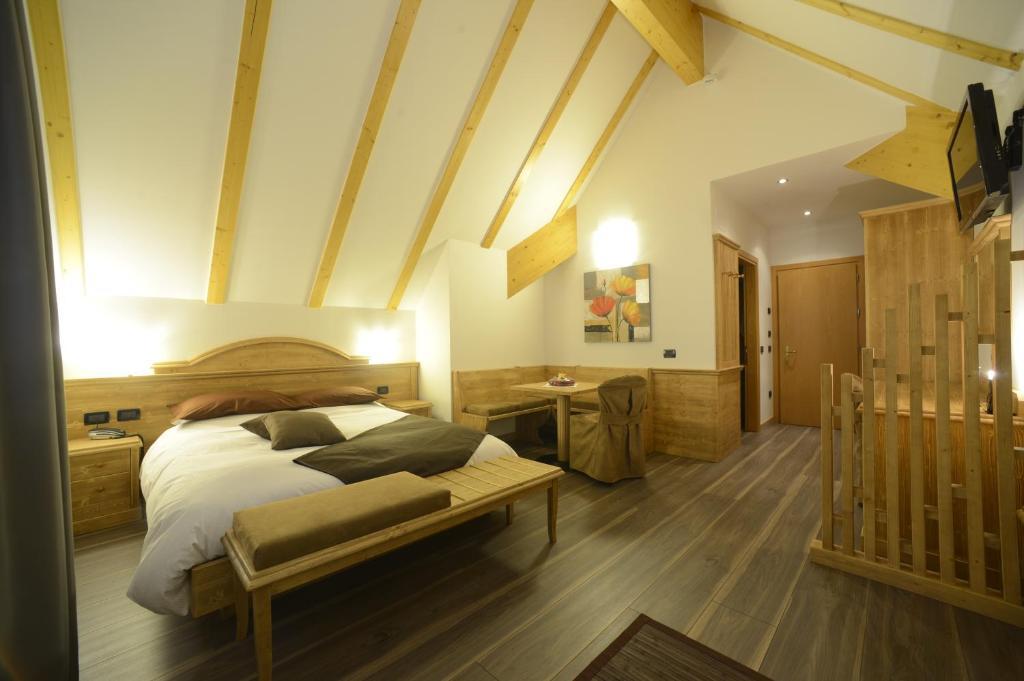 Hotel Vittoria Фолгария Стая снимка