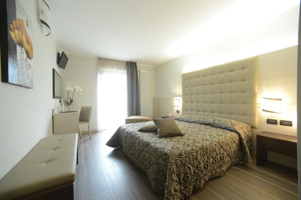 Hotel Vittoria Фолгария Стая снимка